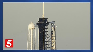 SpaceX delays flight to replace NASA