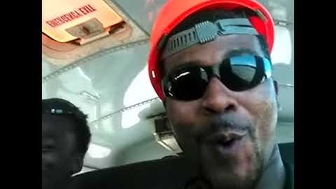 Old longshoreman curses out young longshoreman lol