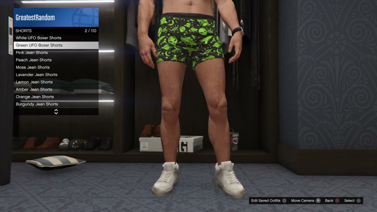 checking out the Green & White UFO Boxer Shorts in Grand Theft Auto 5 Online (Halloween)