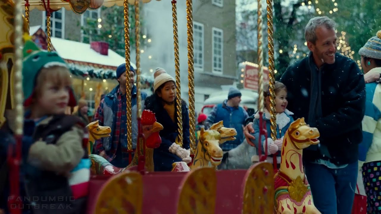 Gal Gadot's Youngest Daughter And Husband On The Carousel | Wonder Woman 1984