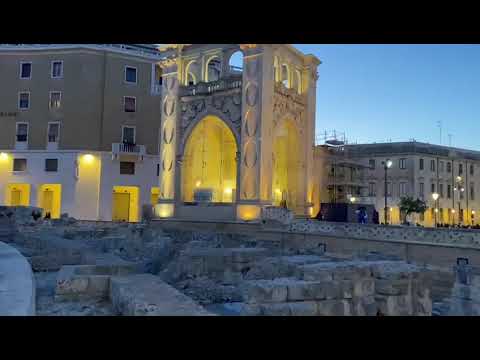 Video: Sehenswürdigkeiten in der Barockstadt Lecce, Italien