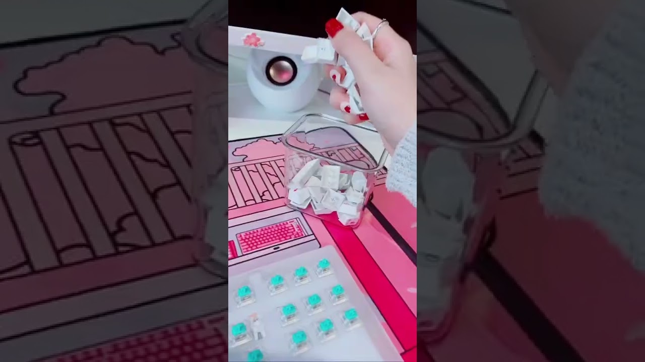 Changing my keycaps satisfying ASMR!