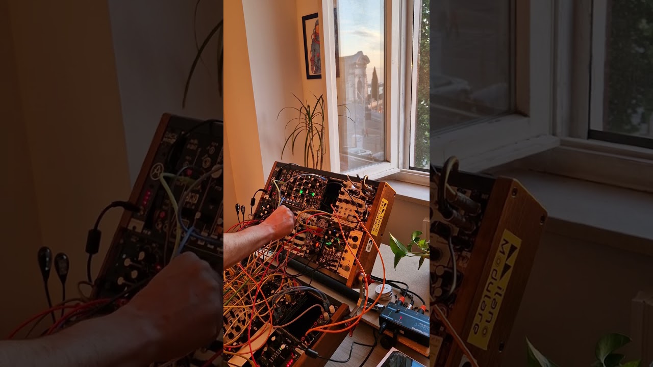 Resonances//Ambient Eurorack Modular// Verbos Harmonic Oscillator// Dixie II // Plaits //0 Coast
