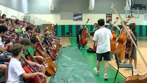 Victor Lin teaching "Man in the Mirror" to the whole camp by ear