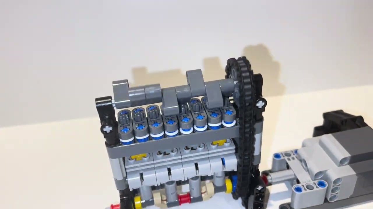 Lego Technic OHC Engine with Authentic Functioning Valve System