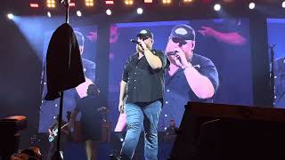 1, 2 Many - Luke Combs (Hamburg, Oct 6th, 2023)