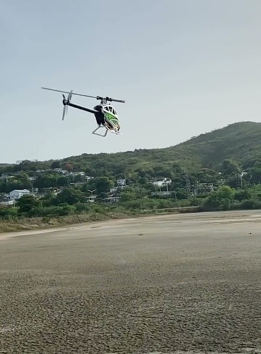Flywing FW-450 v3 hovering hands-off with one bladed main rotor. Shorts