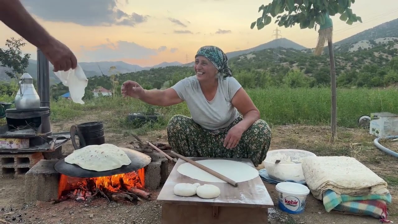 Köy ekmeği yapımı #köy #köyhayatı #ekmek #ekmekyapımı #doğa #dersim #tunceli #hakko 