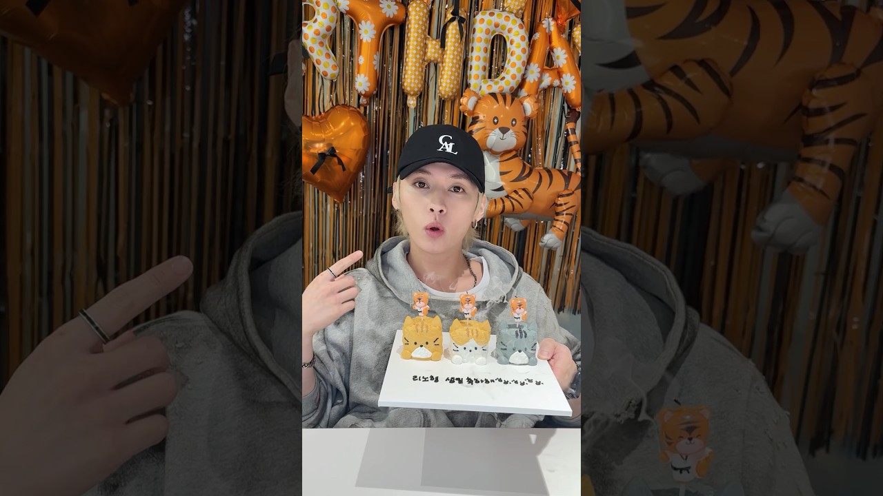 It's 🐰's birthday🧡 