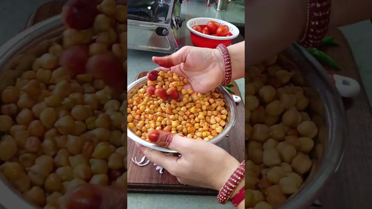 समझ से परे है , पहले कौन सा खाऊं |😅