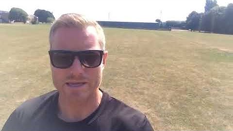 Whats the difference between fartlek training and interval training?