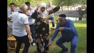 НЕРЕАЛЬНО КРАСИВЫЙ ТАНЕЦ ЧЕЧЕНСКОЙ ЛЕЗГИНКИ... НЕРЕАЛЬНО КРАСИВЫЙ ТАНЕЦ ЧЕЧЕНСКОЙ ЛЕЗГИНКИ...