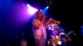 Kyla La Grange - To Be Torn (Live@Debaser Medis)