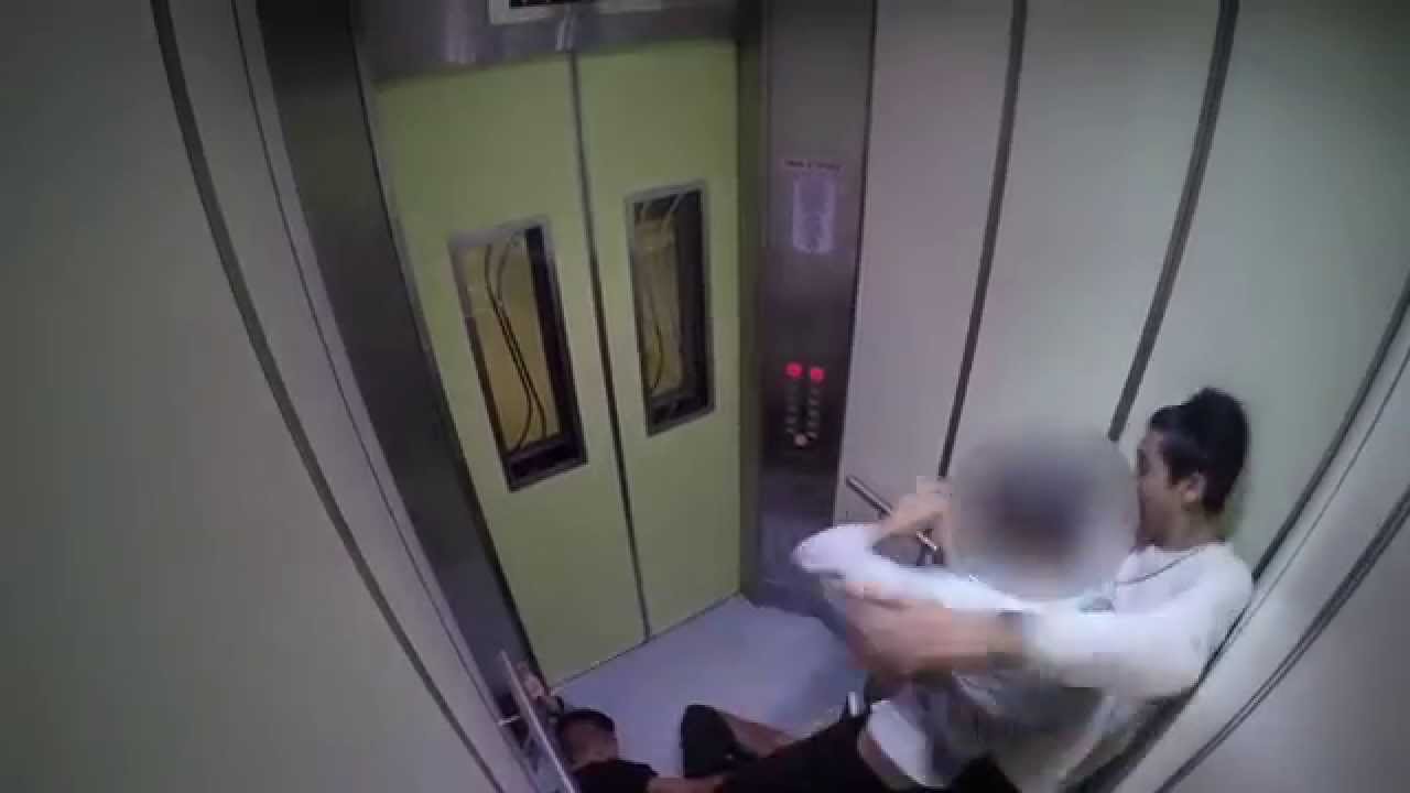 ELEVATOR PRANK GONE WRONG!!!! (SINGAPORE) YouTube