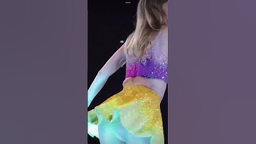 haters gonna hate #taylorswifttheerastour #fyp #viral #swiftie #shakeitoff @Aurora_voz