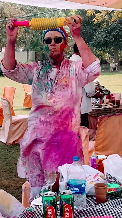 Foreigners Enjoying Holi festival in India #holi #foreigners #shorts #youtube #dance #matura #enjoy
