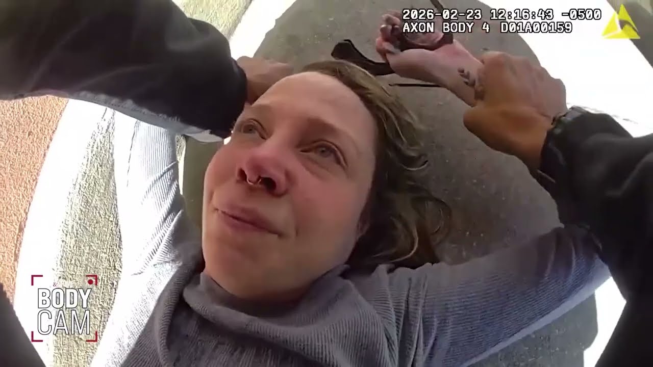 The Exact Second the Ultimate Florida Woman Attacks a Pregnant Mom Before Cops Arrive!