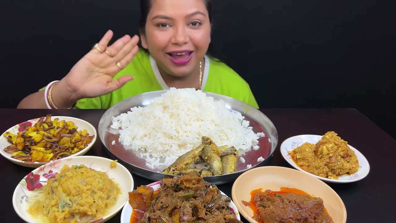 1Bigbites, Eating Rice,Dal Makha, Alu vaja, Dim Chingri, Chachra,, Lote Vorta..।।