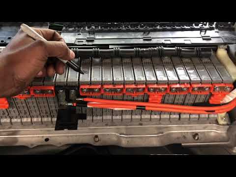 टोयोटा हाइब्रिड बैटरी ब्लॉक की पहचान कैसे करें