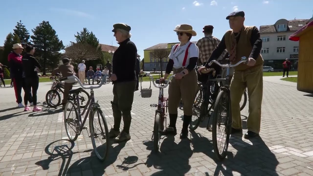 VIDEO Počasie im prialo: Turisti z Ľubovne otvorili 14. sezónu v retro štýle
