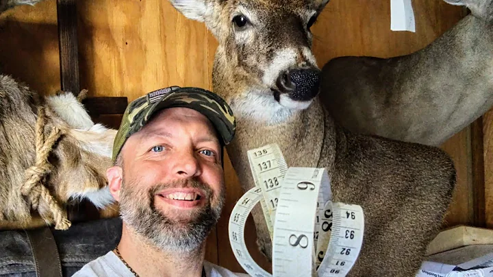 HOW TO MEASURE a deer cape for a shoulder mount! ***SUPER EASY*** WHITETAIL TAXIDERMY!