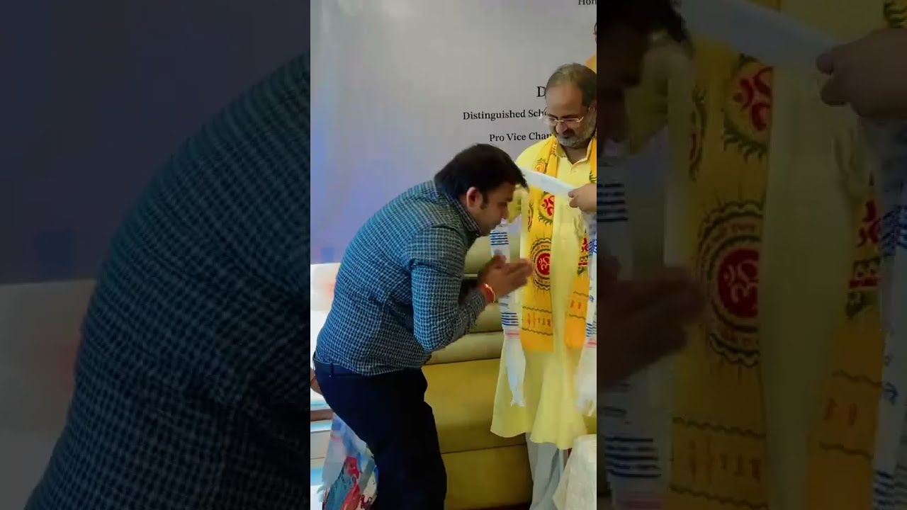 Ankit Garg Being Awarded by Dr.chinmay pandey | Ankit Garg| AdPolitix | #ankitgarg #drchinmaypandya