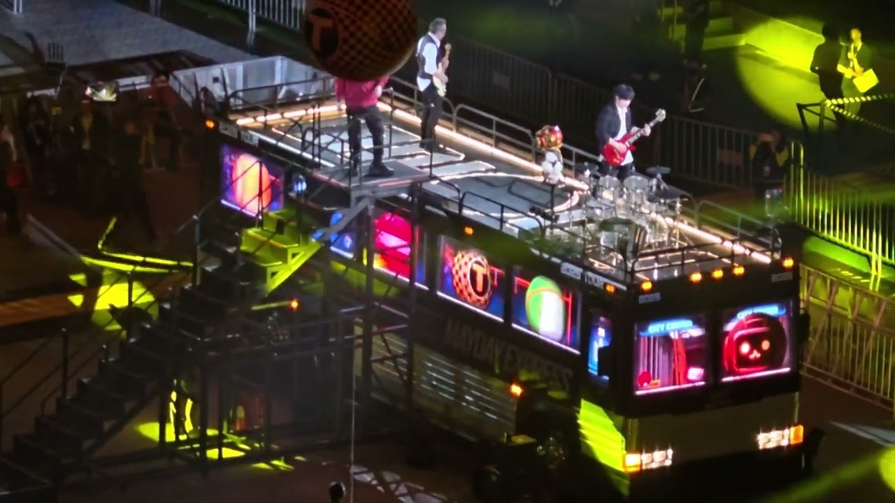 2025.05.09 五月天 回到那一天香港站 — 派對動物 離開地球表面