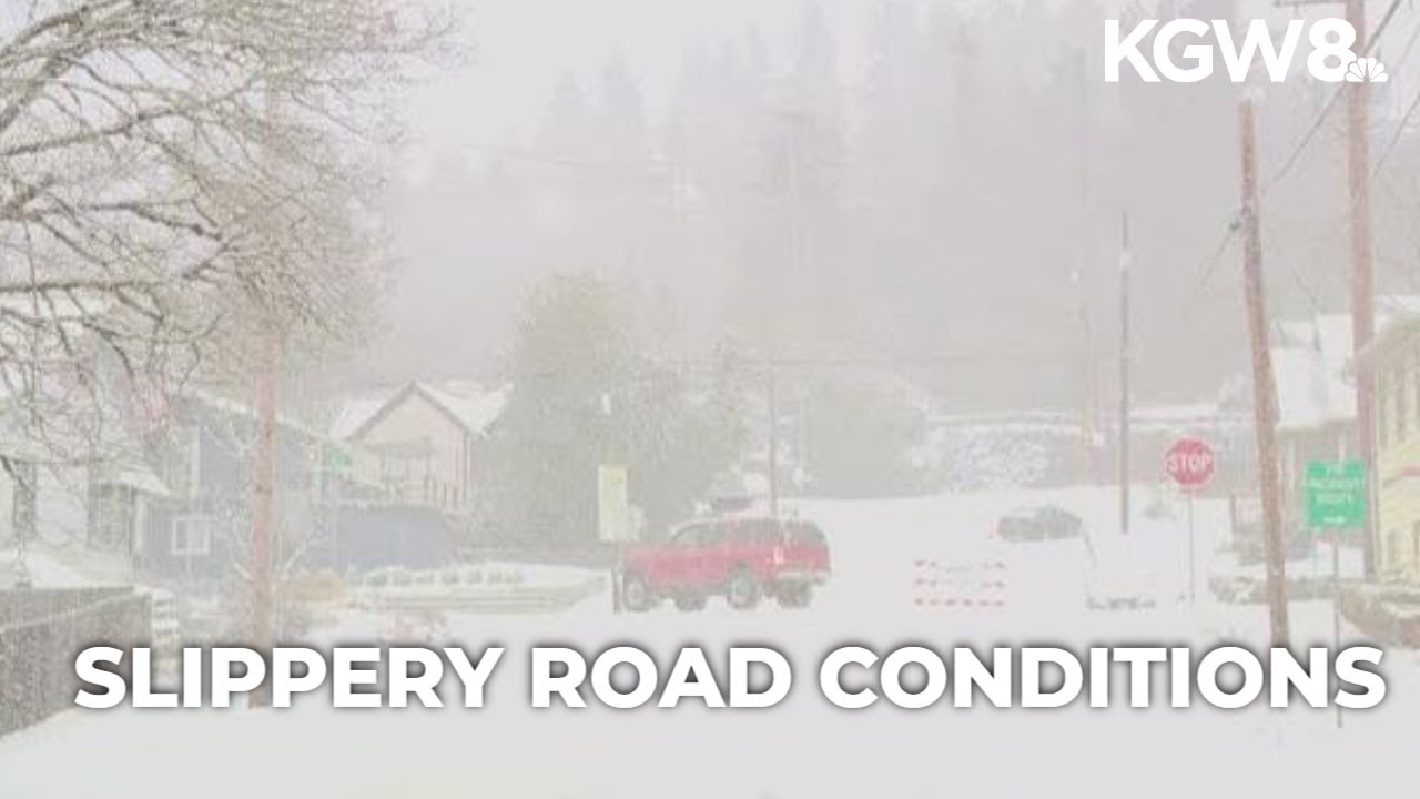 Heavy snow, slippery roads in Oregon City | Winter storm latest - YouTube