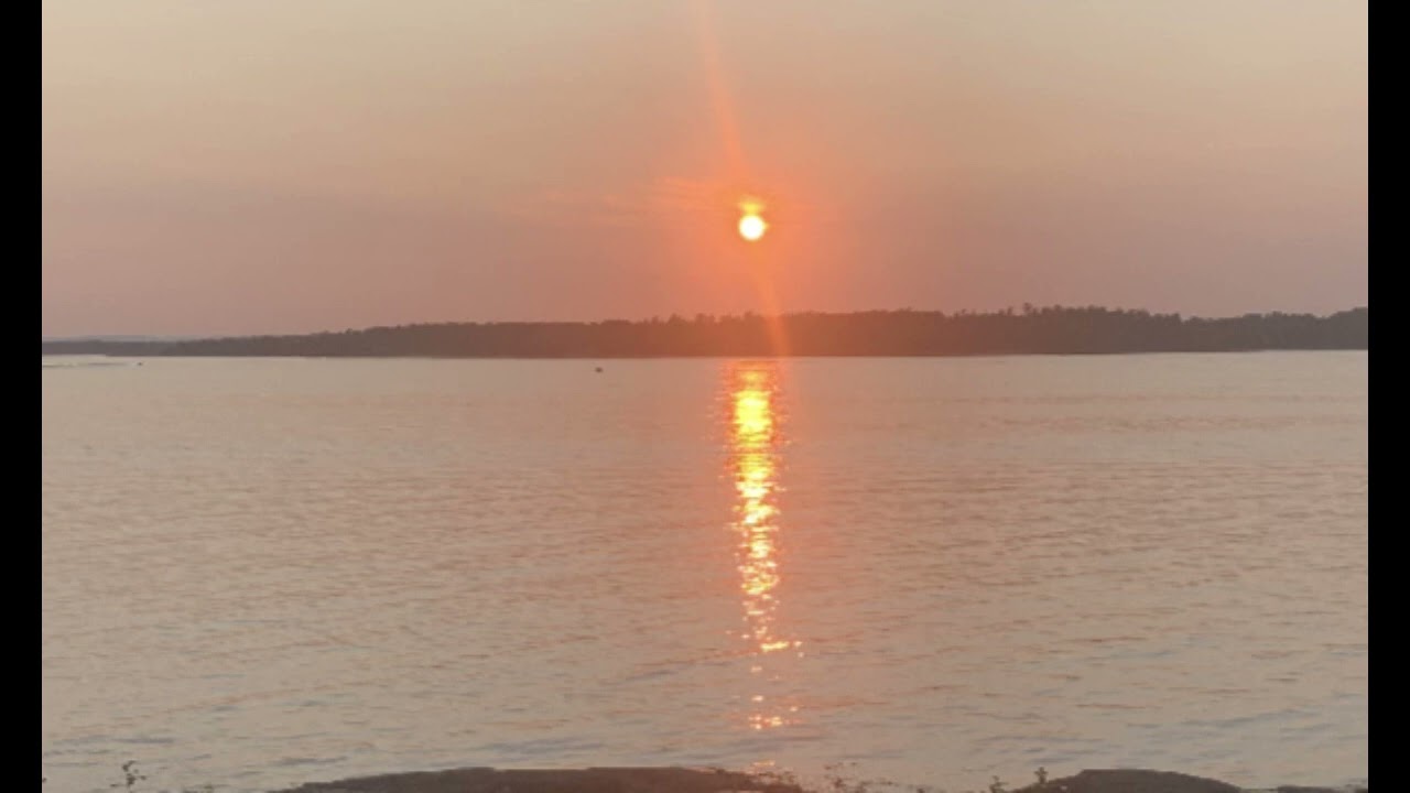 Lagoon Vibes: Midnight Chill