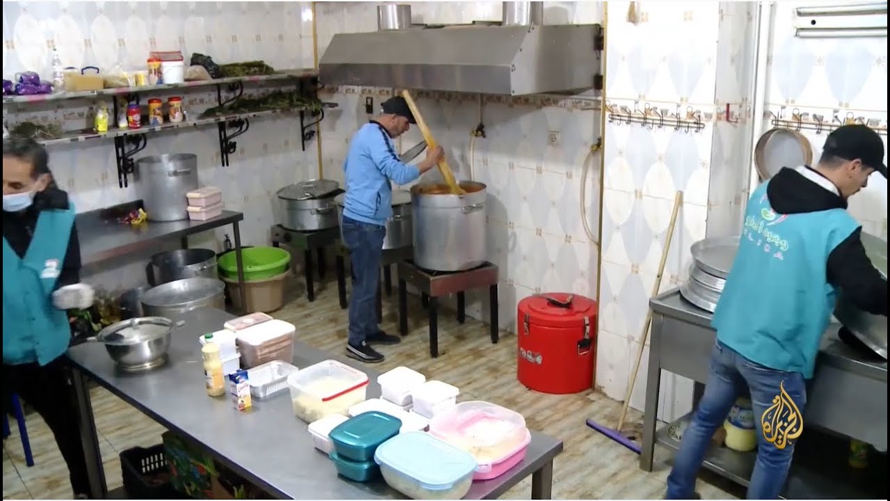 مبادرة إفطار عابري السبيل.. تعزيز لقيم التكافل الاجتماعي في الجزائر 🇩🇿