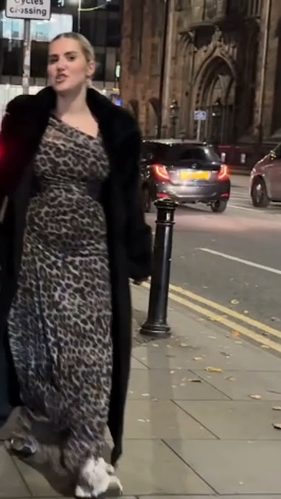 Night life of Uk🇬🇧#80smusic #streetvibes #fashion #catwalktour #nightlife #dance #fypシ゚viral #shorts