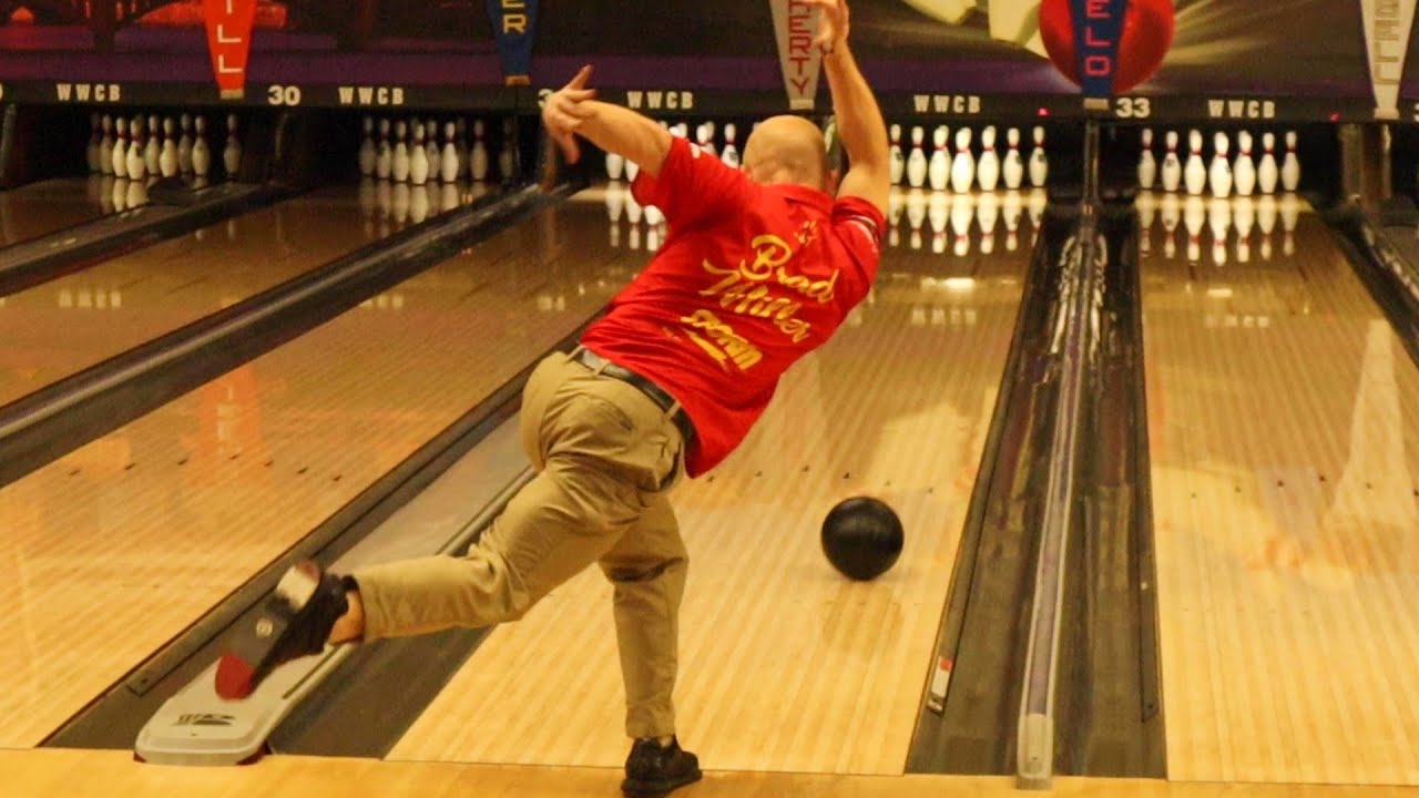 Jason Belmonte Gives Free Tickets! | PBA Players Championship - YouTube