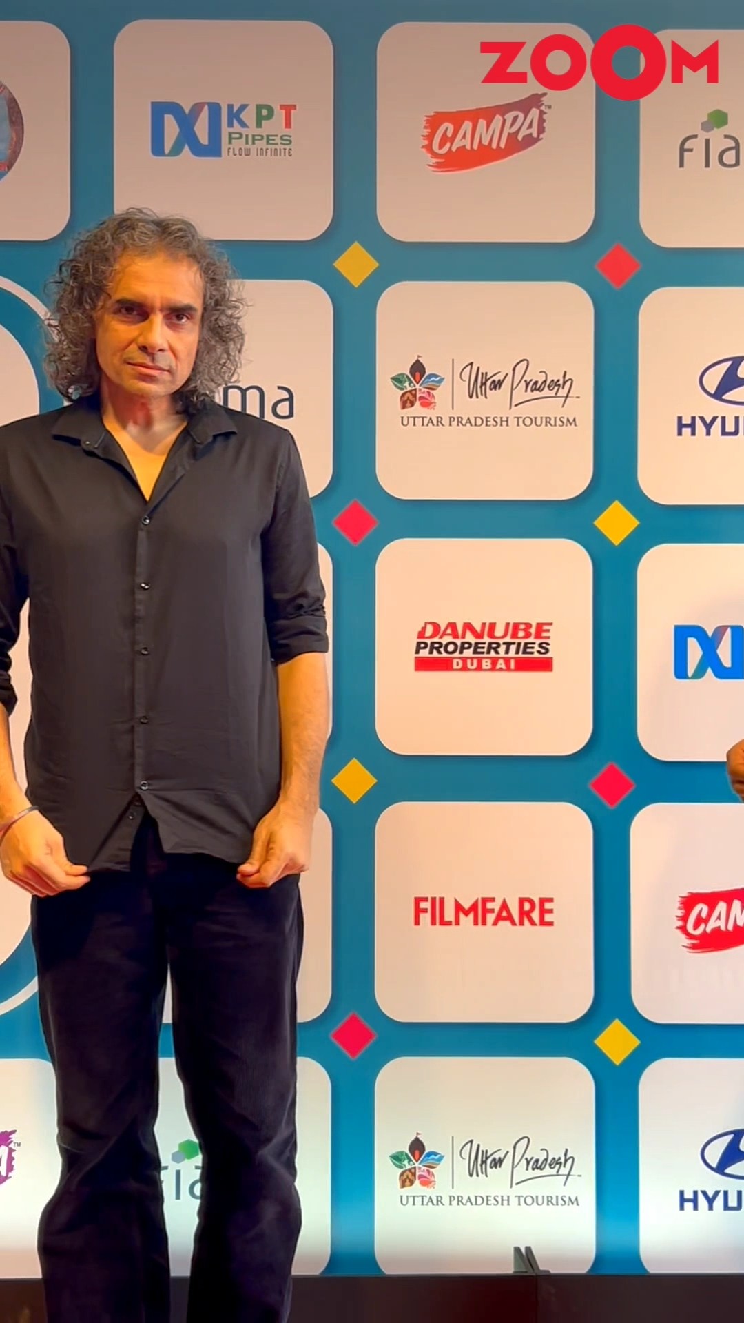 Imtiaz Ali poses for paps at the Danube Properties Filmfare OTT awards 2024 #shorts #imtiazali