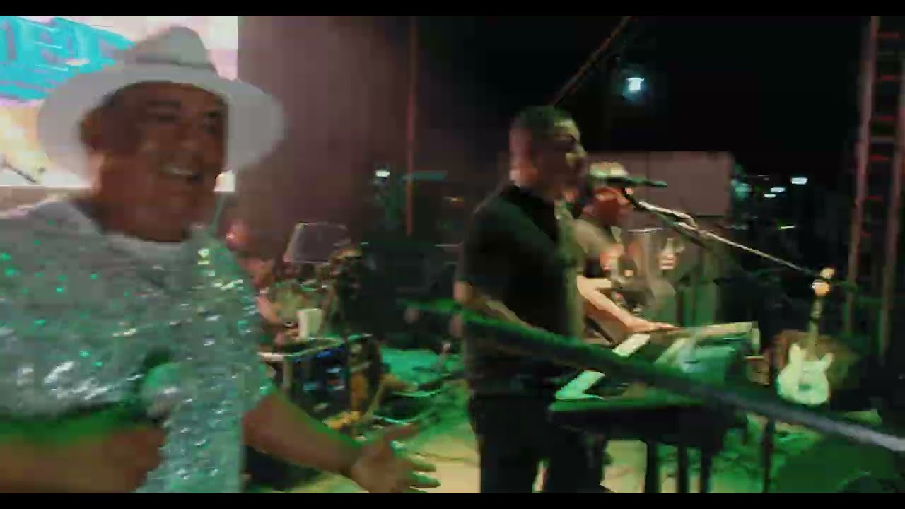 Los Kingver De Guerrero - Popurrí El Gavilán (En Vivo Desde San Nicolas Guerrero)