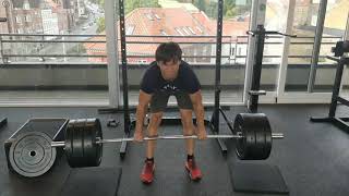 Me 1 year ago... 140 Kg Deadlift 1 rep max new PR