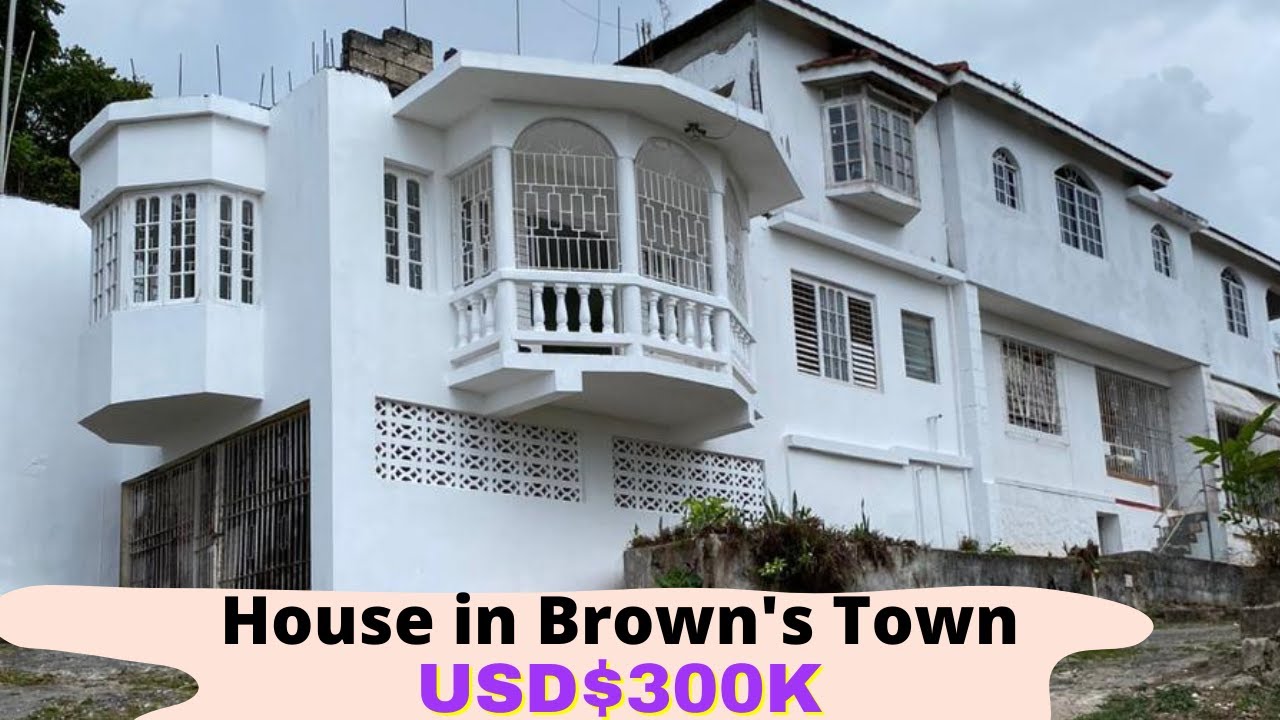 7 Bedroom House for sale in Browns Town, St Ann. Property could be used