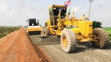 Crushed Gravel Mixing Method In Stages EMBANKMENT With GD655 KOMATSU Grader & Road Roller Compaction
