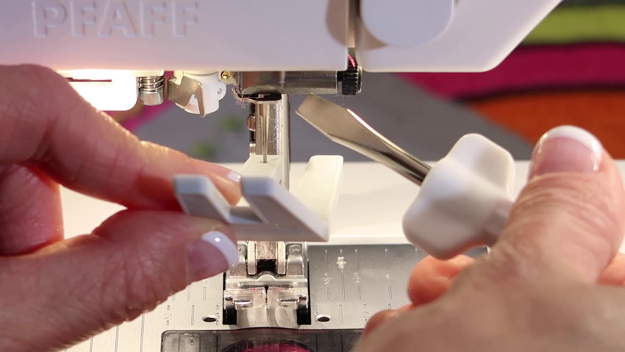 Pfaff Quilt Expression 720 8 Inserting the Needle - YouTube