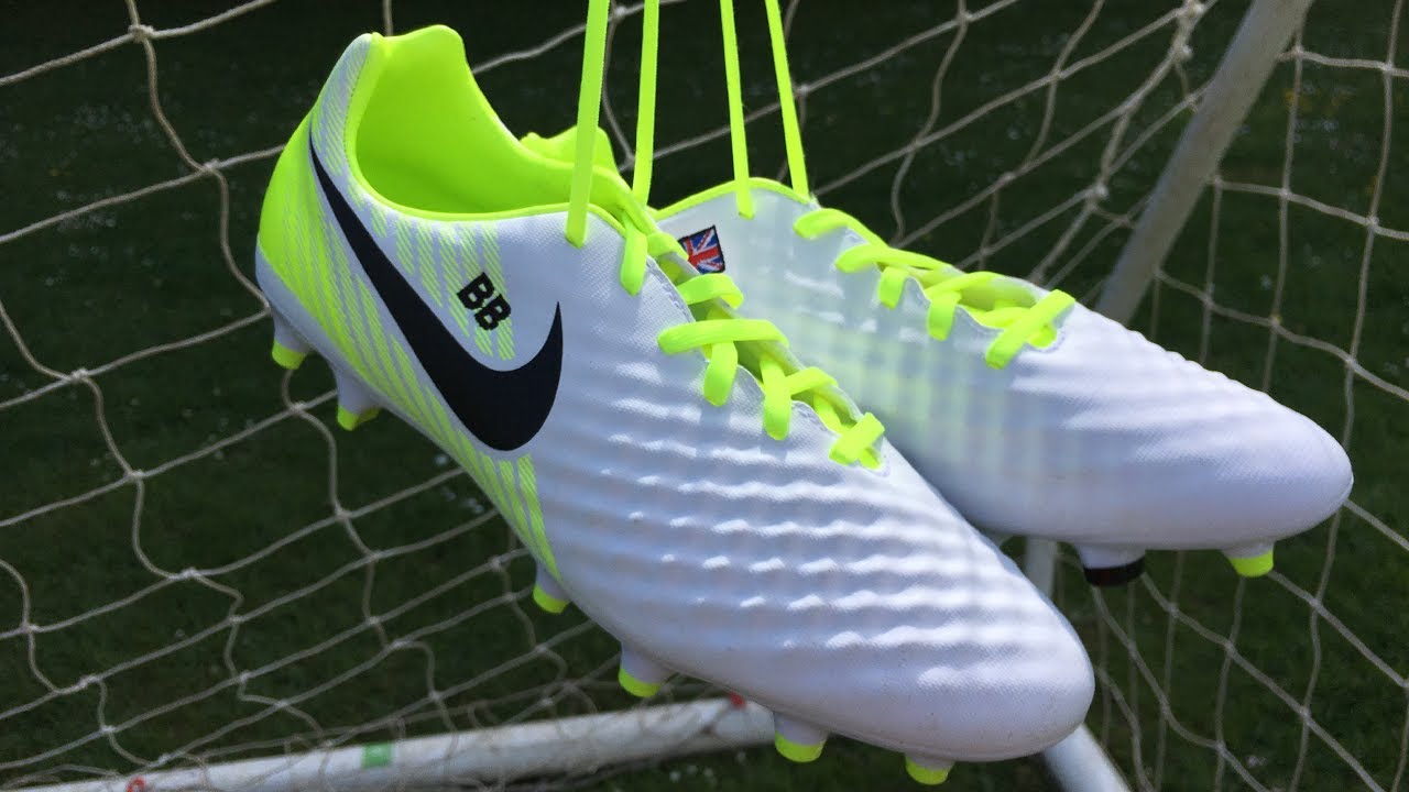 nike magista onda junior football boots