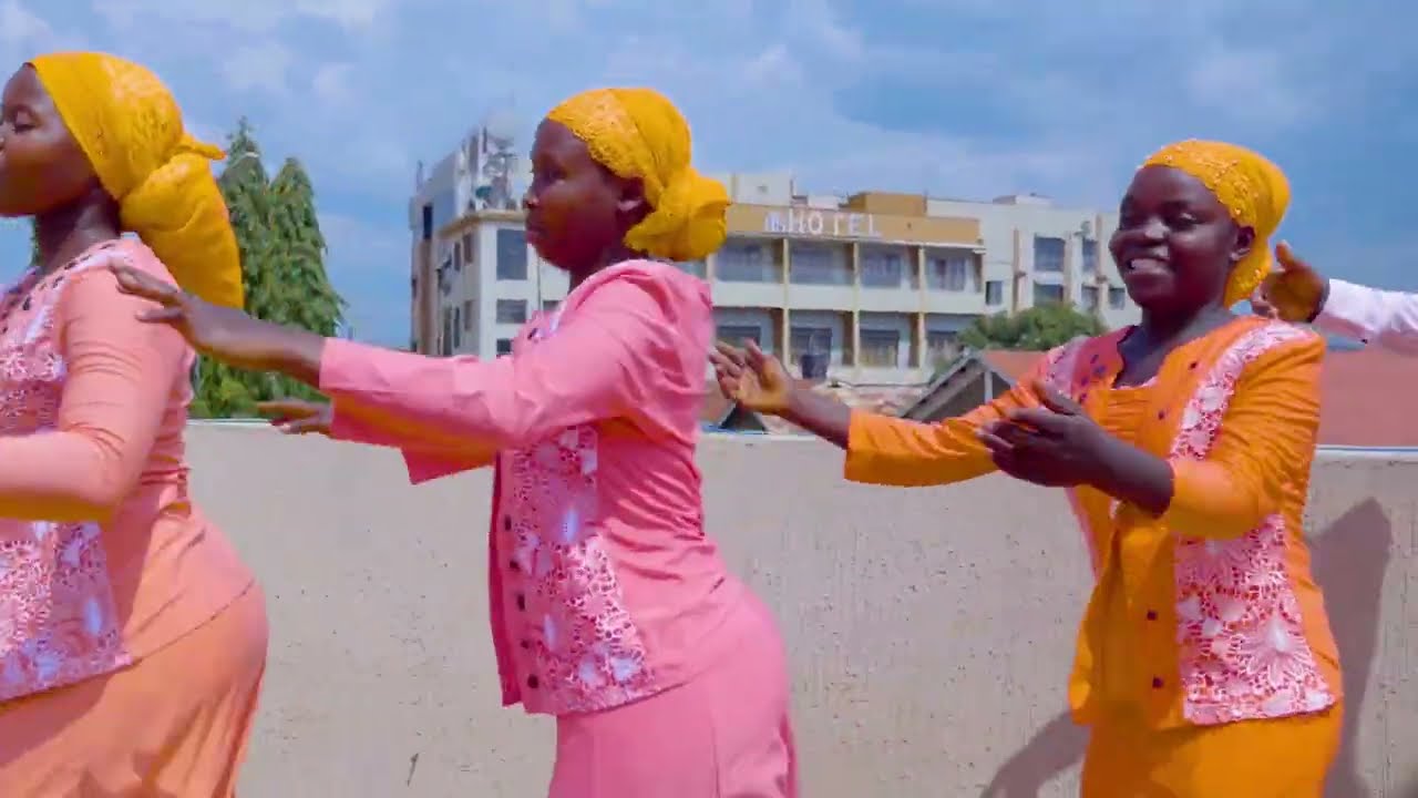 Tudumu katika zambi ili Neema izidi by Choir Sayuni 