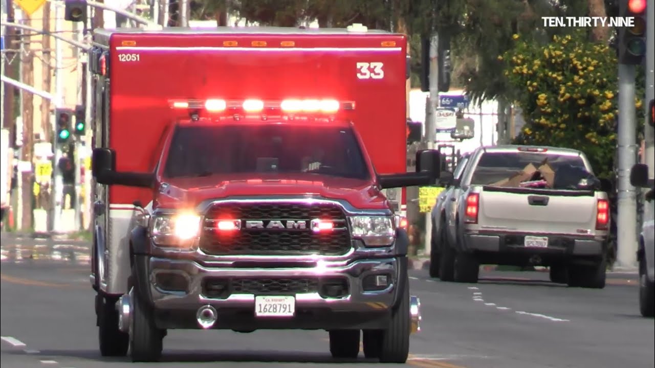 LAFD ALS RESCUE 33 & ENGINE 33 RESPONDING - YouTube