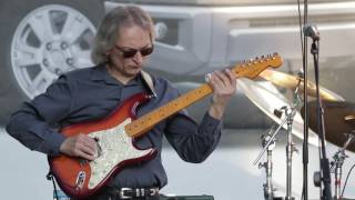 Sonny Landreth - &quot;Uberesso&quot; (Live at the 2016 Dallas International Guitar Show)