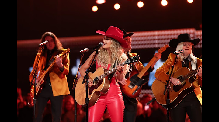 Lainey Wilson – “God Blessed Texas" & "Hang Tight Honey” (Live from the 59th ACM Awards)