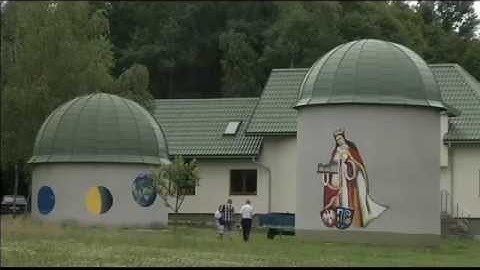 Observatory Made of Junk: Polish astronomers build private observatory with scrap metal