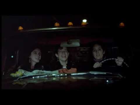 Mystic Pizza - Trailer Americano (1988)