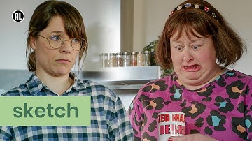 "Wat zijn we eigenlijk grote meiden" I Debbie en Lara