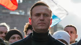 L'opposant russe Alexeï Navalny hospitalisé dans un état grave pour soupçons d'empoisonnement