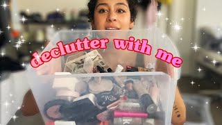 DECLUTTER WITH ME! My Makeup Collection/Mess