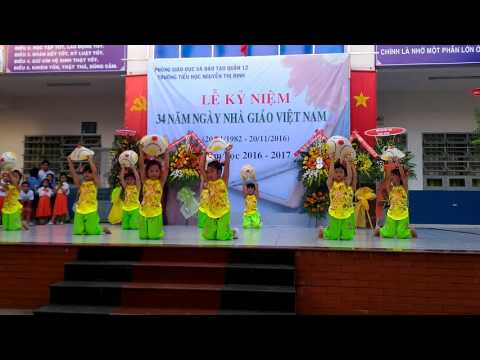 Múa : Dắt trâu ra đồng