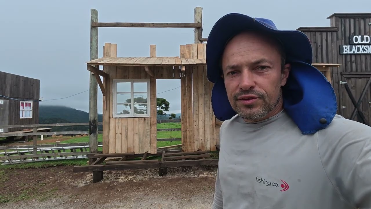 A vila do velho oeste esta tomando forma